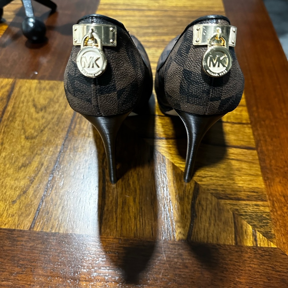 Michael Kors Pumps